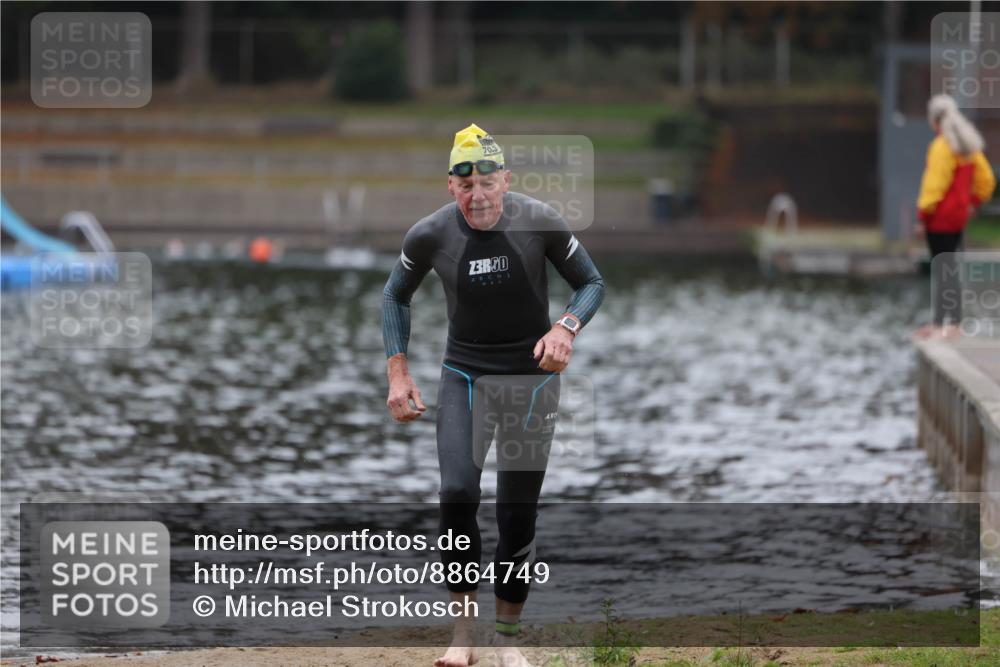 14.09.2025 - Stadtparktriathlon Michael Strokosch http://msf.ph/oto/8864749 14.09.2025 08:54:25 Schwimmen 302 meine-sportfotos.de