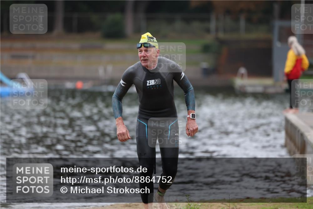 14.09.2025 - Stadtparktriathlon Michael Strokosch http://msf.ph/oto/8864752 14.09.2025 08:54:26 Schwimmen 302 meine-sportfotos.de