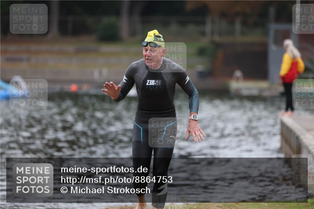 14.09.2025 - Stadtparktriathlon Michael Strokosch http://msf.ph/oto/8864753 14.09.2025 08:54:26 Schwimmen 302 meine-sportfotos.de