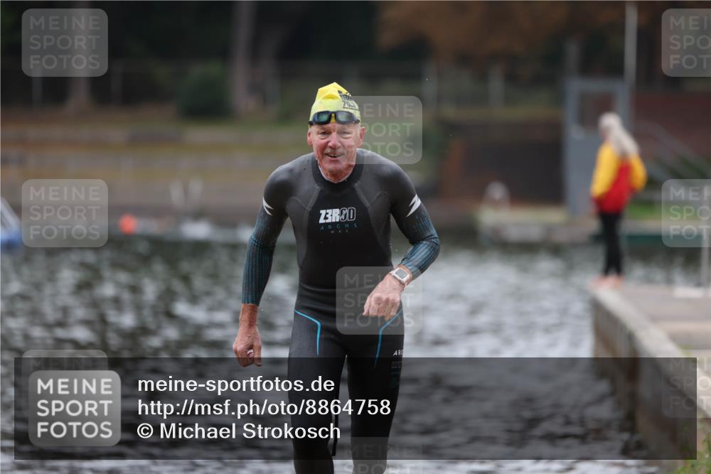 14.09.2025 - Stadtparktriathlon Michael Strokosch http://msf.ph/oto/8864758 14.09.2025 08:54:27 Schwimmen 302 meine-sportfotos.de