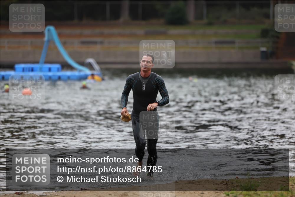 14.09.2025 - Stadtparktriathlon Michael Strokosch http://msf.ph/oto/8864785 14.09.2025 08:57:12 Schwimmen 338 meine-sportfotos.de