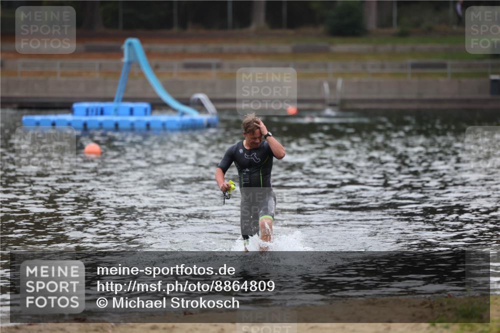 14.09.2025 - Stadtparktriathlon Michael Strokosch http://msf.ph/oto/8864809 14.09.2025 08:58:21 Schwimmen 311 meine-sportfotos.de