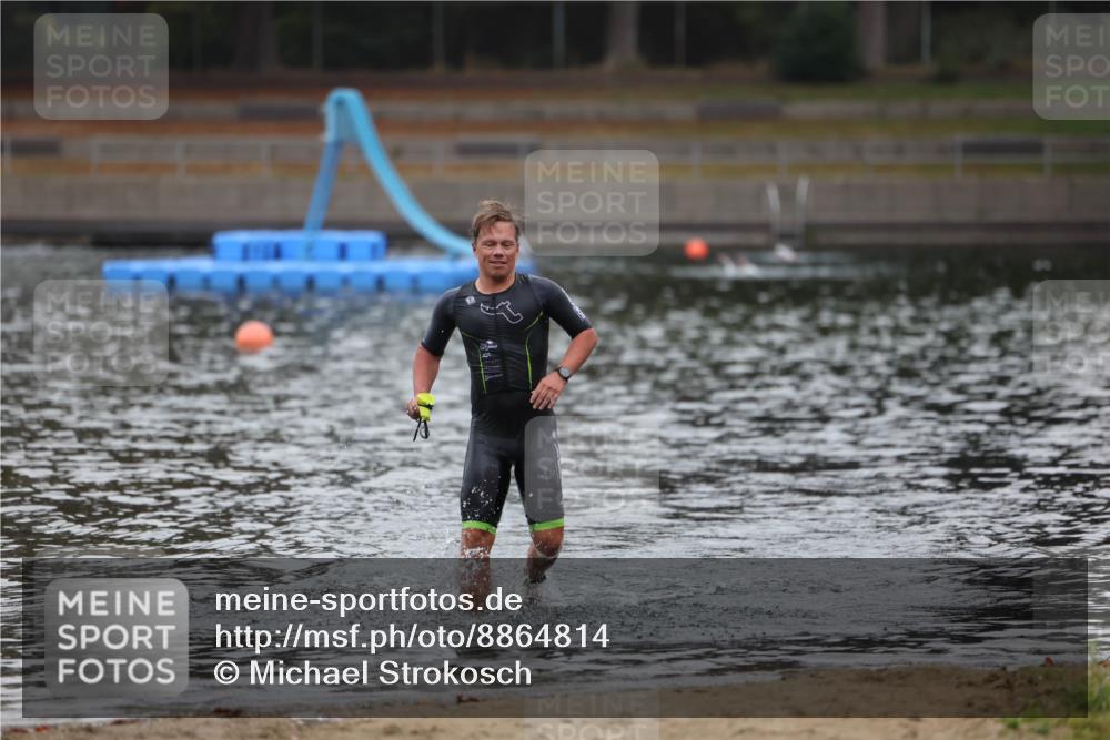 14.09.2025 - Stadtparktriathlon Michael Strokosch http://msf.ph/oto/8864814 14.09.2025 08:58:23 Schwimmen 311 meine-sportfotos.de