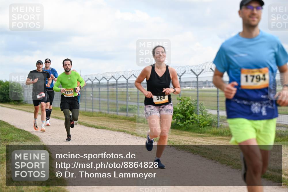14.09.2025 - Airport Race Dr. Thomas Lammeyer http://msf.ph/oto/8864828 14.09.2025 12:05:00 Laufen 66, 1128, 1128, 568, 1794 meine-sportfotos.de