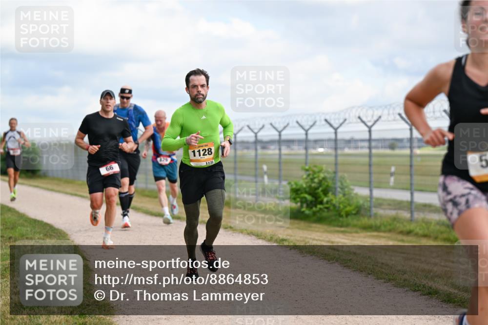 14.09.2025 - Airport Race Dr. Thomas Lammeyer http://msf.ph/oto/8864853 14.09.2025 12:05:02 Laufen 66, 1128, 1128, 5 meine-sportfotos.de