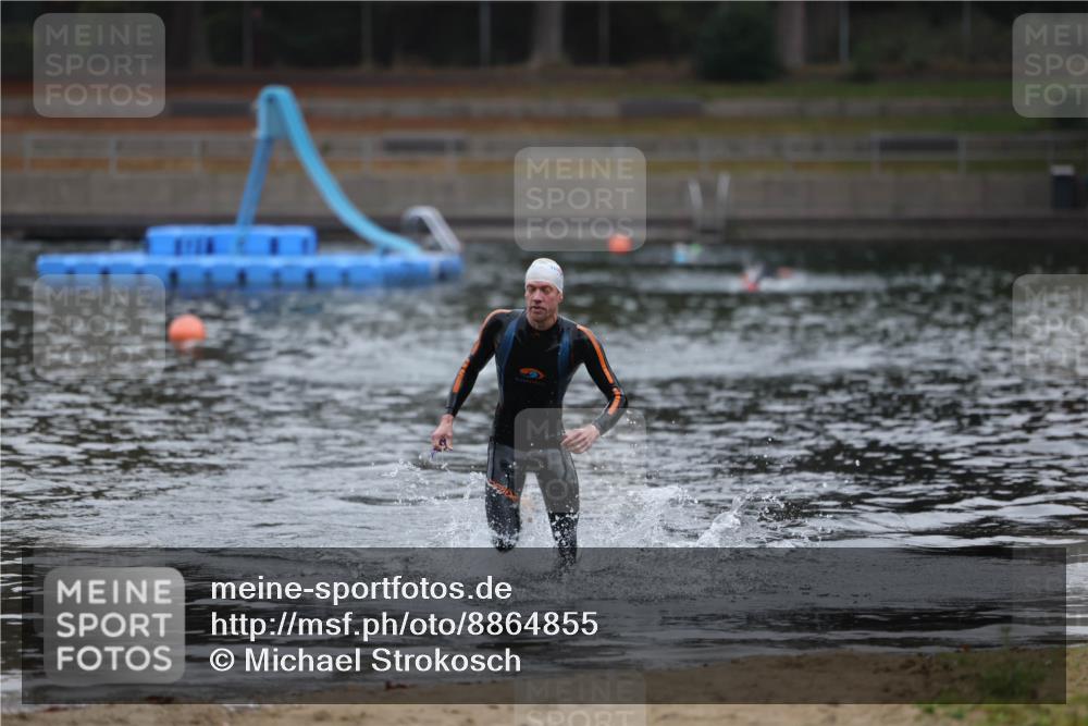 14.09.2025 - Stadtparktriathlon Michael Strokosch http://msf.ph/oto/8864855 14.09.2025 08:59:22 Schwimmen 413 meine-sportfotos.de