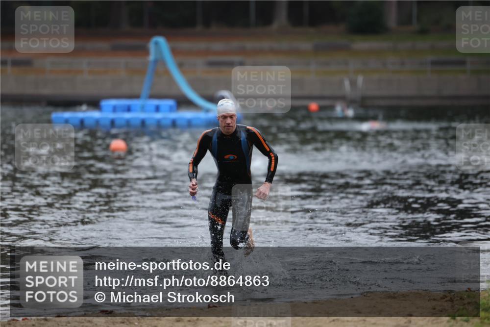 14.09.2025 - Stadtparktriathlon Michael Strokosch http://msf.ph/oto/8864863 14.09.2025 08:59:23 Schwimmen 413 meine-sportfotos.de