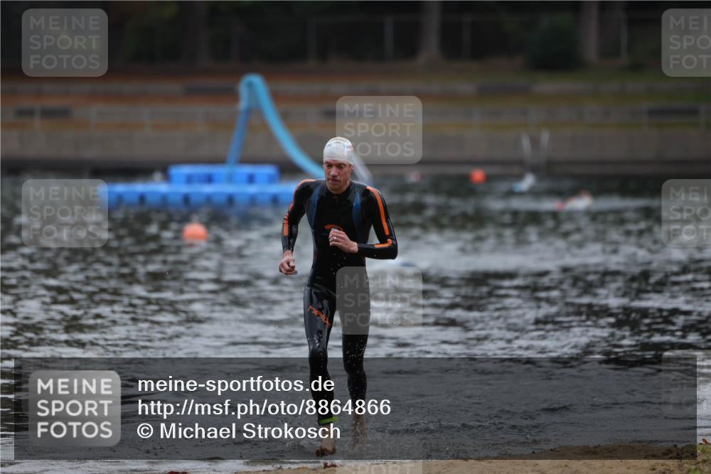 14.09.2025 - Stadtparktriathlon Michael Strokosch http://msf.ph/oto/8864866 14.09.2025 08:59:24 Schwimmen 413 meine-sportfotos.de