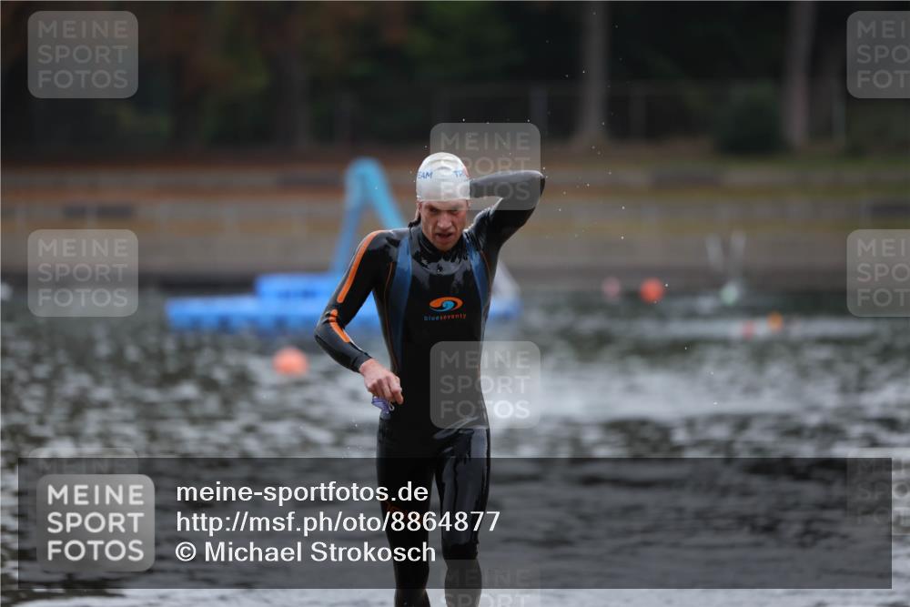 14.09.2025 - Stadtparktriathlon Michael Strokosch http://msf.ph/oto/8864877 14.09.2025 08:59:25 Schwimmen 413 meine-sportfotos.de