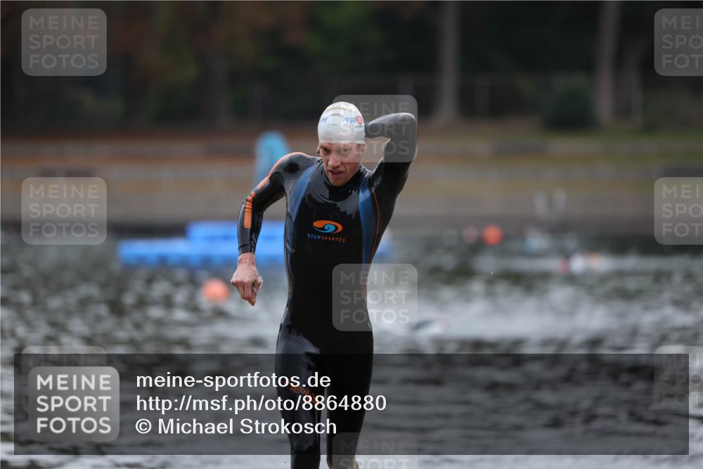 14.09.2025 - Stadtparktriathlon Michael Strokosch http://msf.ph/oto/8864880 14.09.2025 08:59:26 Schwimmen 413 meine-sportfotos.de
