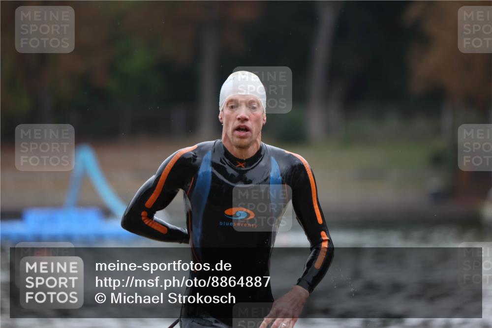 14.09.2025 - Stadtparktriathlon Michael Strokosch http://msf.ph/oto/8864887 14.09.2025 08:59:27 Schwimmen 413 meine-sportfotos.de