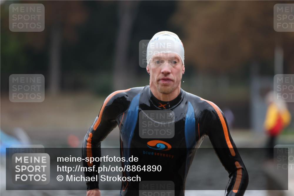 14.09.2025 - Stadtparktriathlon Michael Strokosch http://msf.ph/oto/8864890 14.09.2025 08:59:27 Schwimmen 413 meine-sportfotos.de