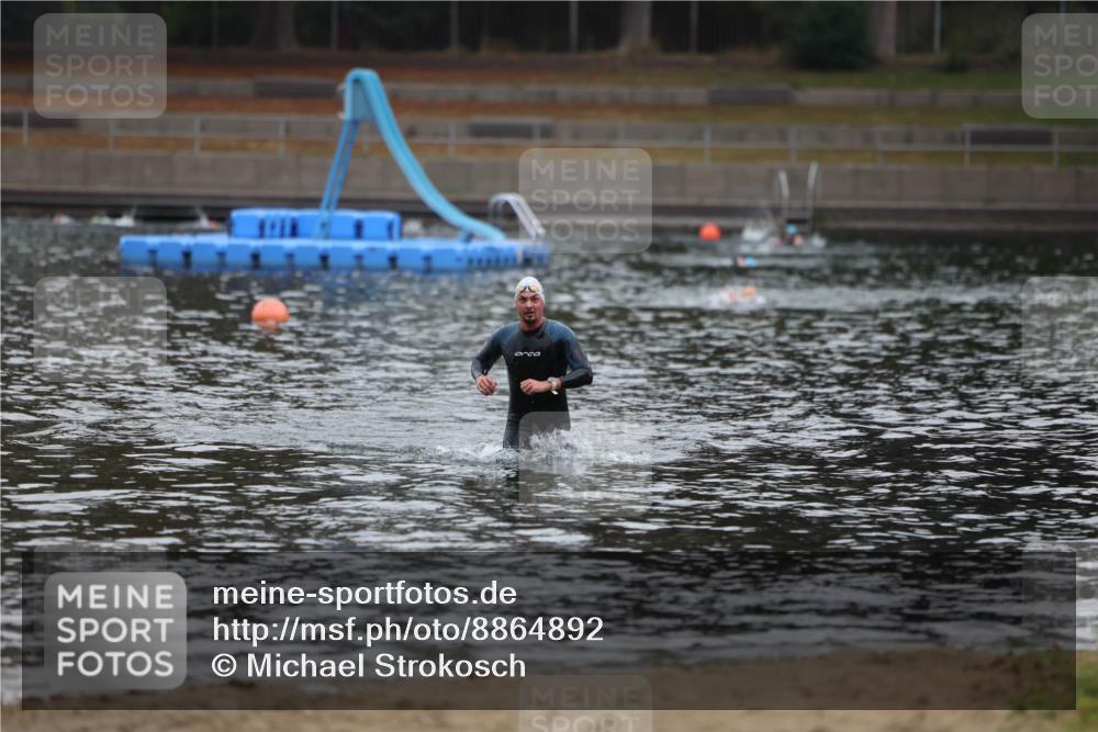 14.09.2025 - Stadtparktriathlon Michael Strokosch http://msf.ph/oto/8864892 14.09.2025 08:59:36 Schwimmen 414 meine-sportfotos.de