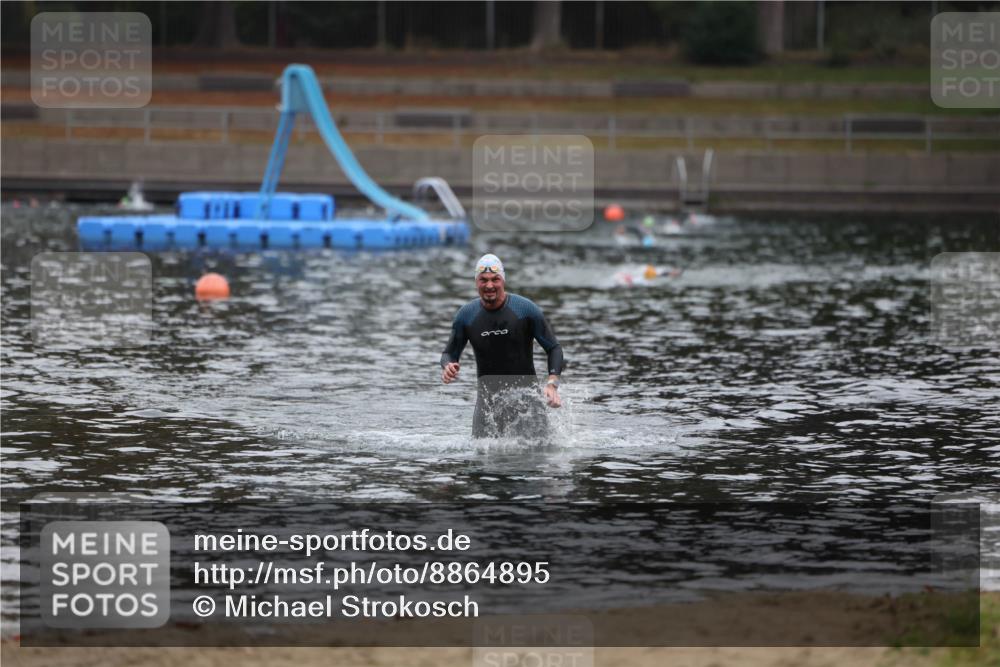 14.09.2025 - Stadtparktriathlon Michael Strokosch http://msf.ph/oto/8864895 14.09.2025 08:59:37 Schwimmen 414 meine-sportfotos.de