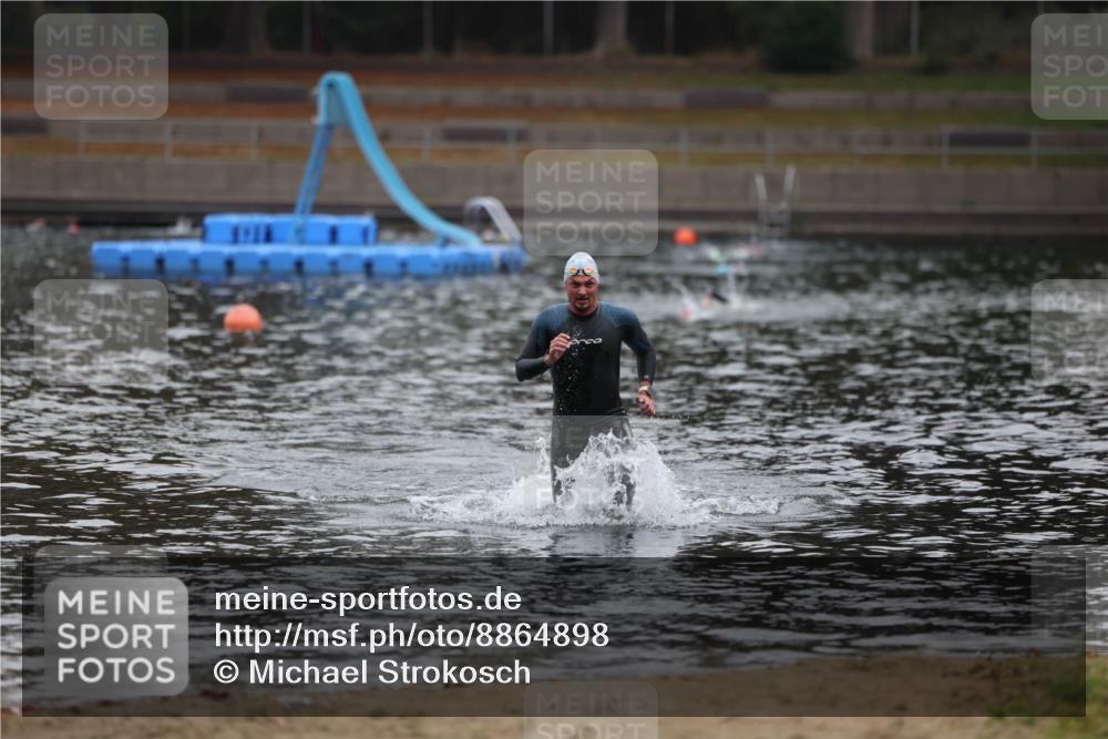 14.09.2025 - Stadtparktriathlon Michael Strokosch http://msf.ph/oto/8864898 14.09.2025 08:59:38 Schwimmen 414 meine-sportfotos.de