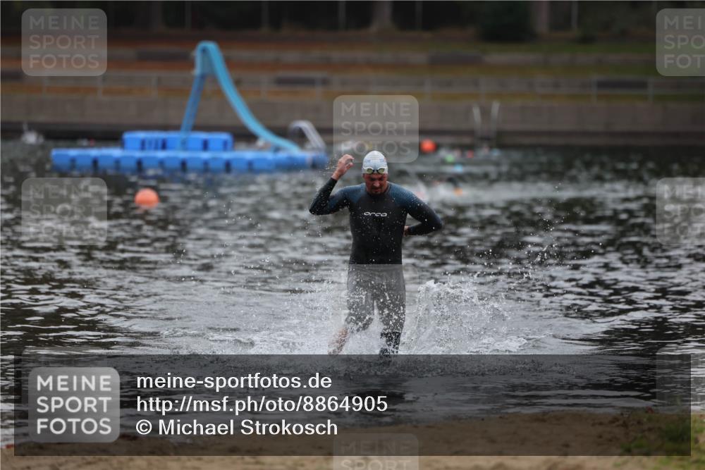 14.09.2025 - Stadtparktriathlon Michael Strokosch http://msf.ph/oto/8864905 14.09.2025 08:59:40 Schwimmen 414 meine-sportfotos.de