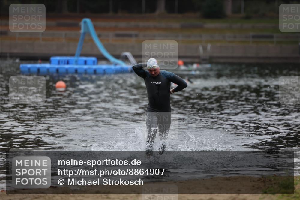 14.09.2025 - Stadtparktriathlon Michael Strokosch http://msf.ph/oto/8864907 14.09.2025 08:59:40 Schwimmen 414 meine-sportfotos.de