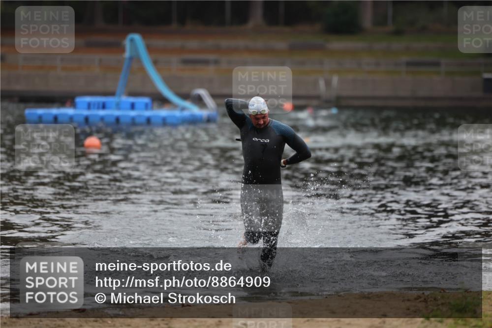14.09.2025 - Stadtparktriathlon Michael Strokosch http://msf.ph/oto/8864909 14.09.2025 08:59:41 Schwimmen 414 meine-sportfotos.de