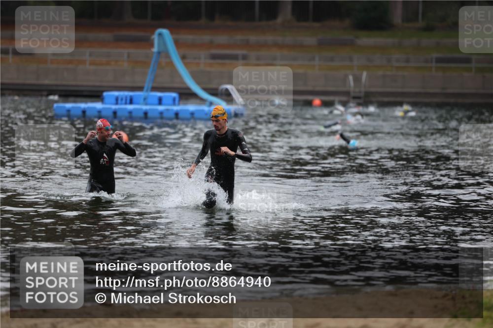 14.09.2025 - Stadtparktriathlon Michael Strokosch http://msf.ph/oto/8864940 14.09.2025 09:00:08 Schwimmen 405 meine-sportfotos.de