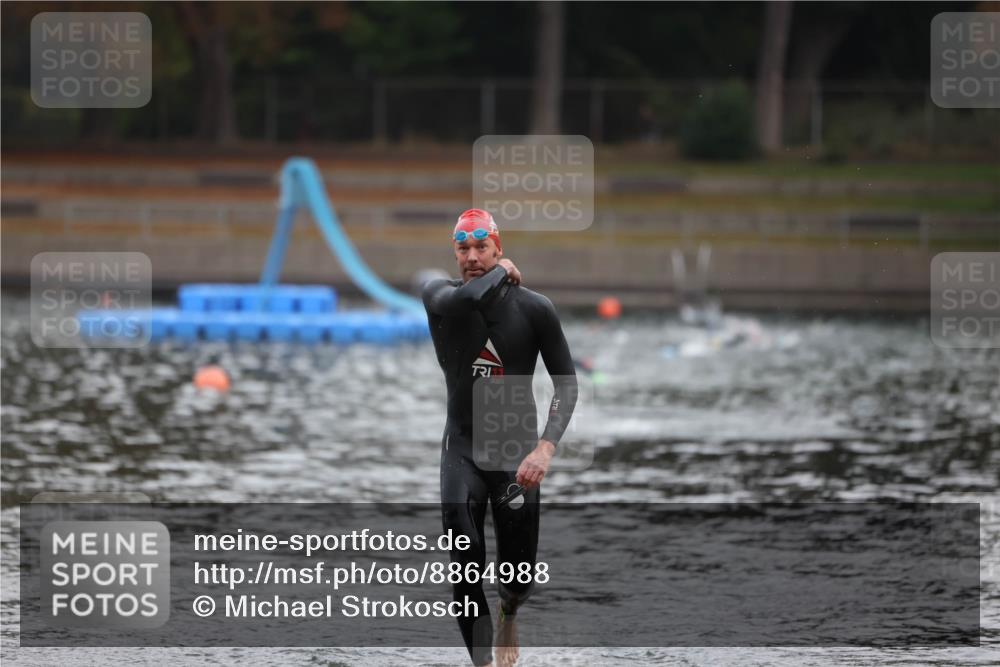 14.09.2025 - Stadtparktriathlon Michael Strokosch http://msf.ph/oto/8864988 14.09.2025 09:00:20 Schwimmen 416 meine-sportfotos.de