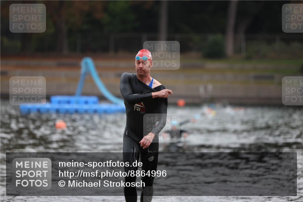 14.09.2025 - Stadtparktriathlon Michael Strokosch http://msf.ph/oto/8864996 14.09.2025 09:00:21 Schwimmen 416 meine-sportfotos.de