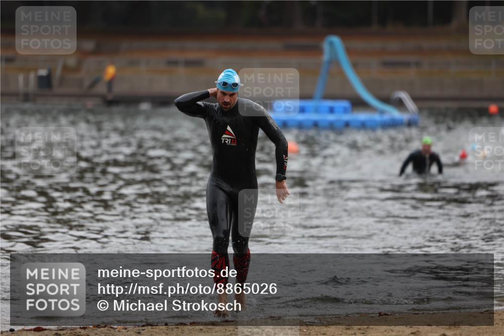 14.09.2025 - Stadtparktriathlon Michael Strokosch http://msf.ph/oto/8865026 14.09.2025 09:00:38 Schwimmen 435 meine-sportfotos.de