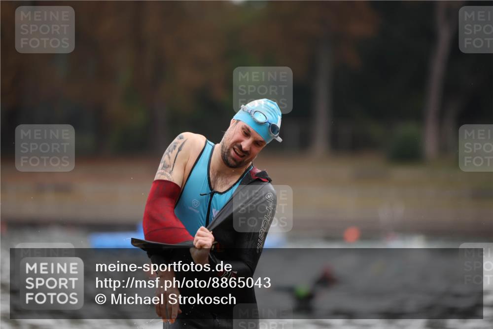 14.09.2025 - Stadtparktriathlon Michael Strokosch http://msf.ph/oto/8865043 14.09.2025 09:00:41 Schwimmen 435 meine-sportfotos.de