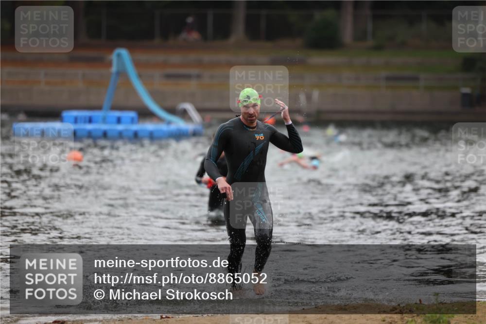 14.09.2025 - Stadtparktriathlon Michael Strokosch http://msf.ph/oto/8865052 14.09.2025 09:00:55 Schwimmen 394, 408 meine-sportfotos.de