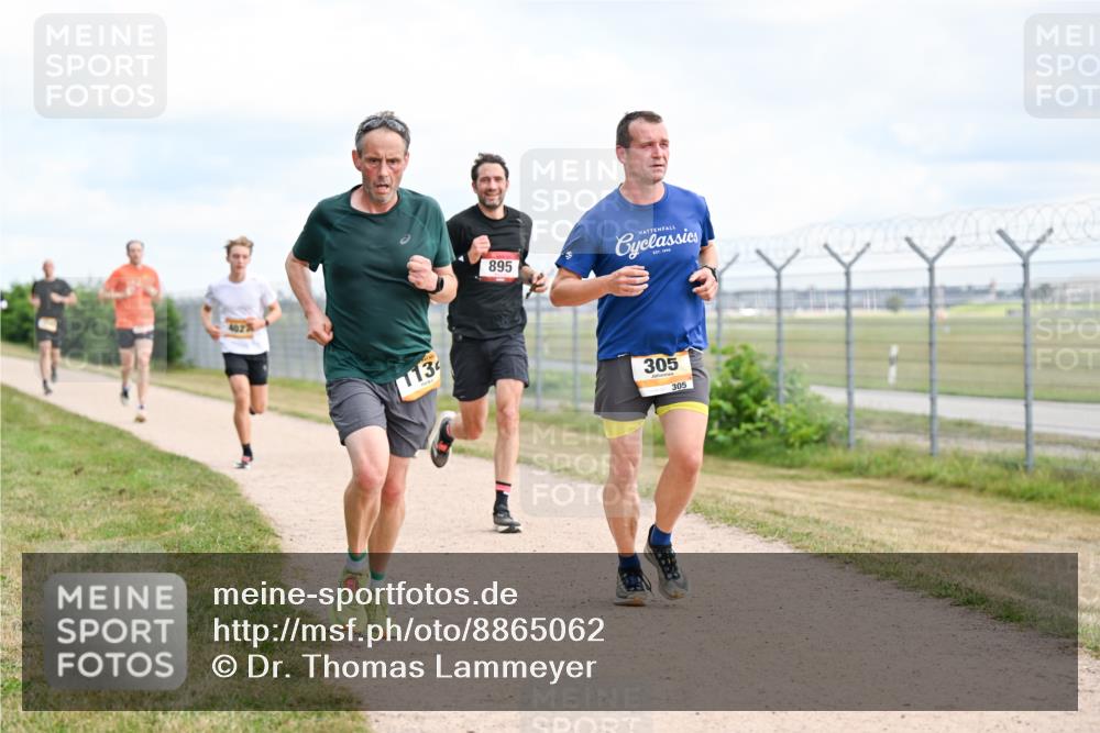 14.09.2025 - Airport Race Dr. Thomas Lammeyer http://msf.ph/oto/8865062 14.09.2025 12:05:23 Laufen 113, 895, 305, 305 meine-sportfotos.de