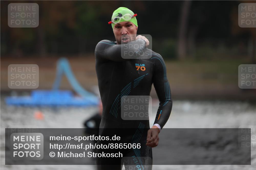 14.09.2025 - Stadtparktriathlon Michael Strokosch http://msf.ph/oto/8865066 14.09.2025 09:00:59 Schwimmen 394, 408 meine-sportfotos.de