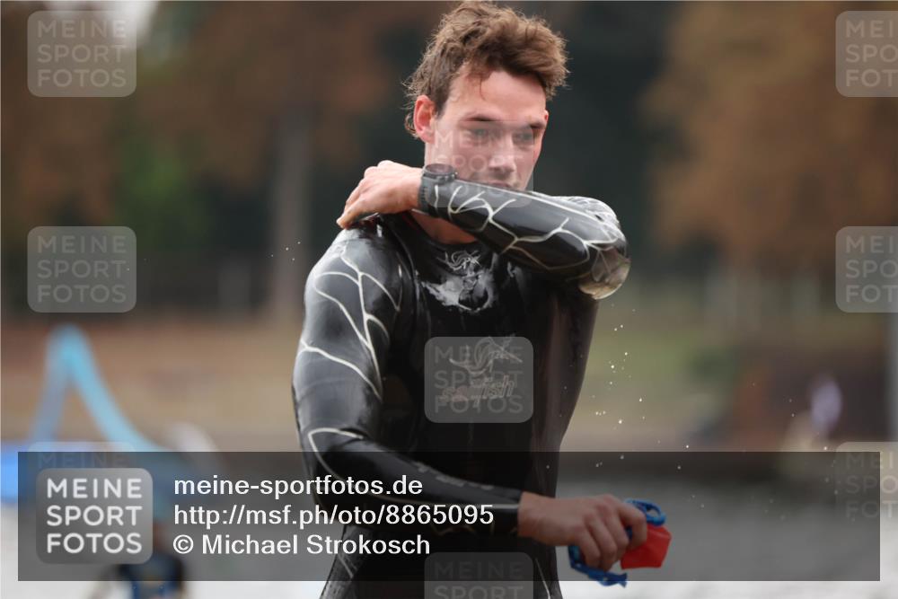 14.09.2025 - Stadtparktriathlon Michael Strokosch http://msf.ph/oto/8865095 14.09.2025 09:01:07 Schwimmen 394, 431 meine-sportfotos.de