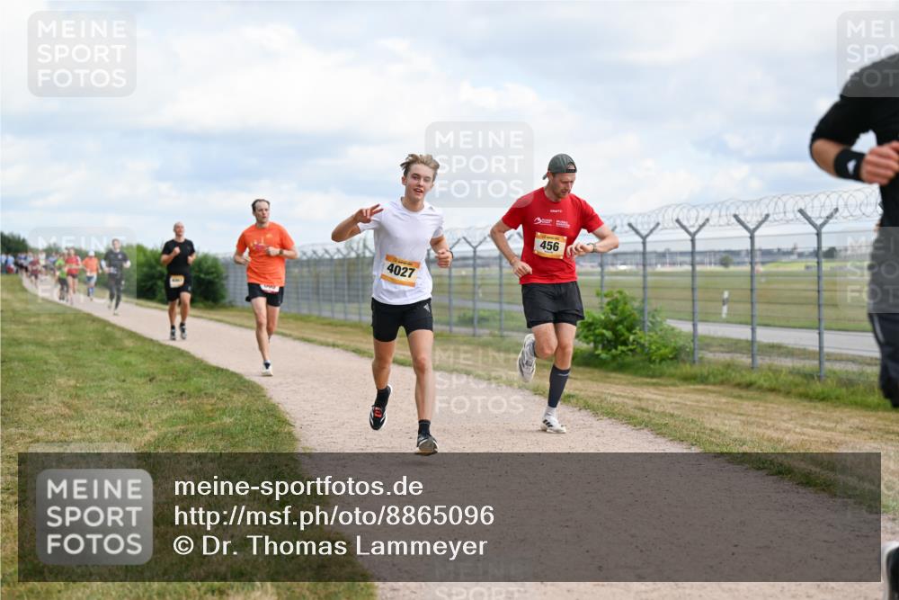14.09.2025 - Airport Race Dr. Thomas Lammeyer http://msf.ph/oto/8865096 14.09.2025 12:05:25 Laufen 4027, 456 meine-sportfotos.de