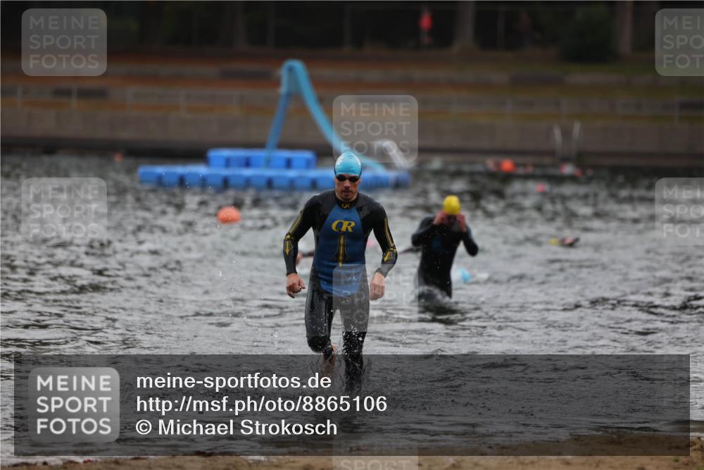14.09.2025 - Stadtparktriathlon Michael Strokosch http://msf.ph/oto/8865106 14.09.2025 09:01:10 Schwimmen 431 meine-sportfotos.de