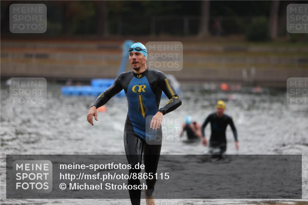 14.09.2025 - Stadtparktriathlon Michael Strokosch http://msf.ph/oto/8865115 14.09.2025 09:01:12 Schwimmen 403, 431, 436 meine-sportfotos.de