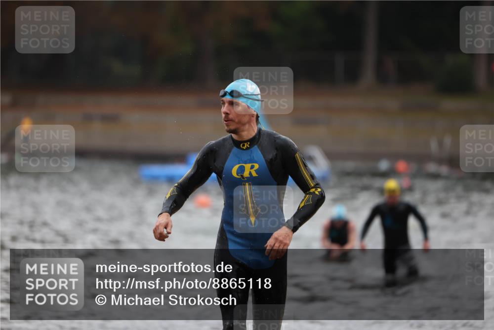 14.09.2025 - Stadtparktriathlon Michael Strokosch http://msf.ph/oto/8865118 14.09.2025 09:01:13 Schwimmen 403, 431, 436 meine-sportfotos.de