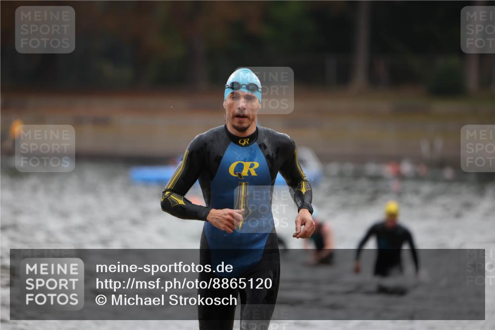 14.09.2025 - Stadtparktriathlon Michael Strokosch http://msf.ph/oto/8865120 14.09.2025 09:01:13 Schwimmen 403, 431, 436 meine-sportfotos.de