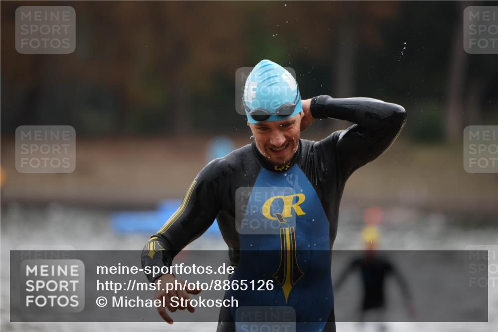 14.09.2025 - Stadtparktriathlon Michael Strokosch http://msf.ph/oto/8865126 14.09.2025 09:01:15 Schwimmen 403, 431, 436 meine-sportfotos.de
