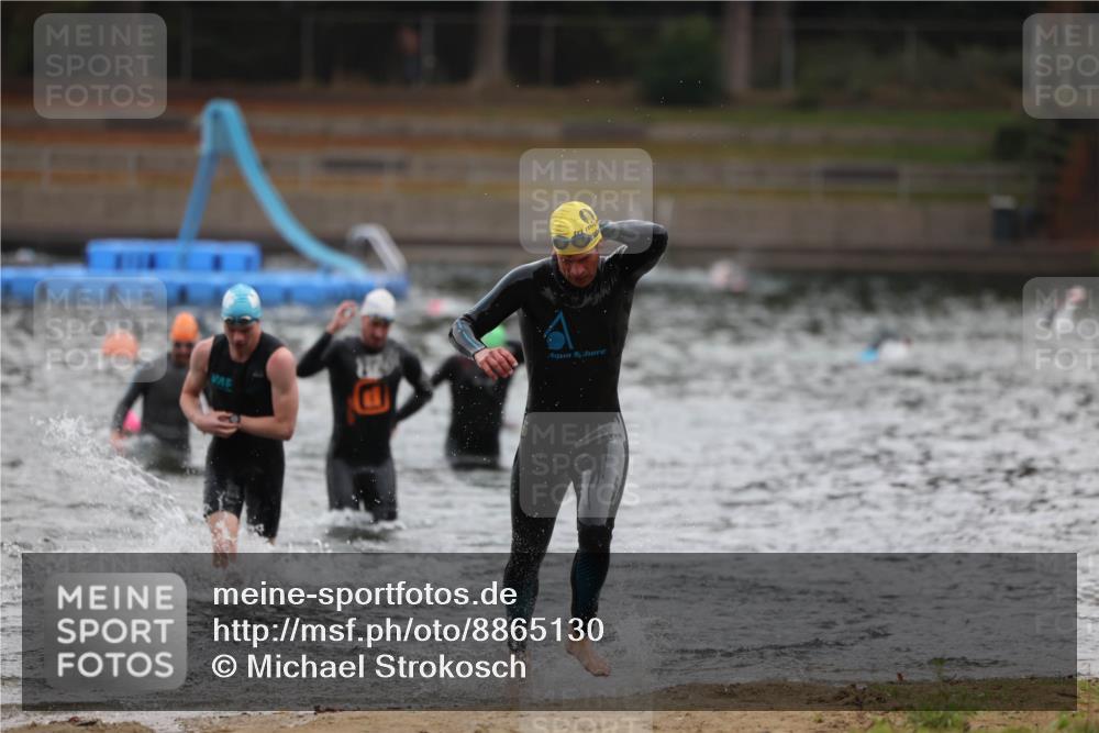 14.09.2025 - Stadtparktriathlon Michael Strokosch http://msf.ph/oto/8865130 14.09.2025 09:01:19 Schwimmen 403, 412, 436 meine-sportfotos.de