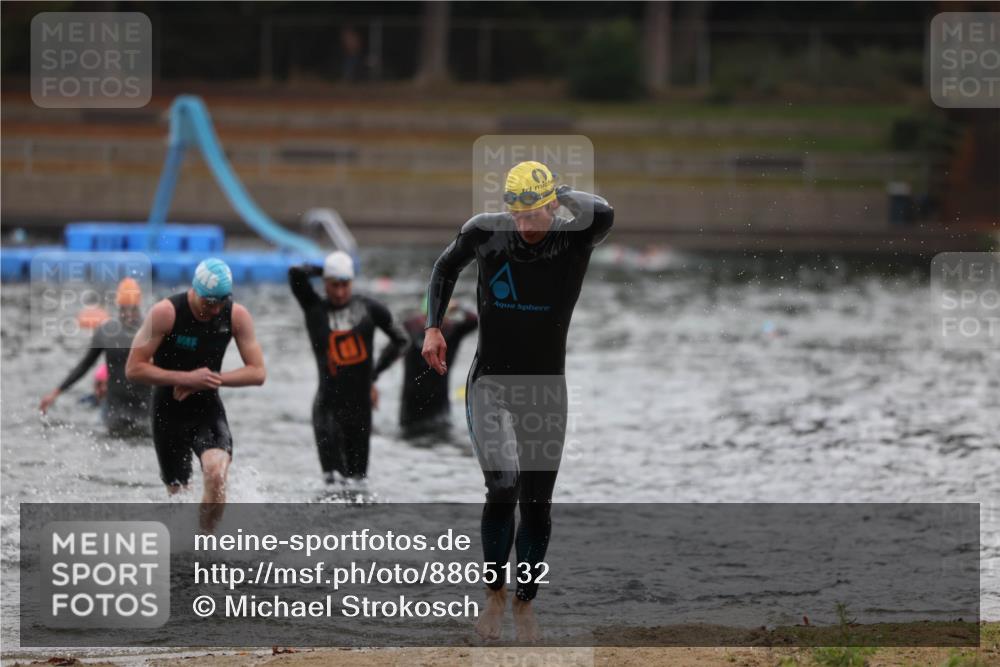 14.09.2025 - Stadtparktriathlon Michael Strokosch http://msf.ph/oto/8865132 14.09.2025 09:01:19 Schwimmen 403, 412, 436 meine-sportfotos.de