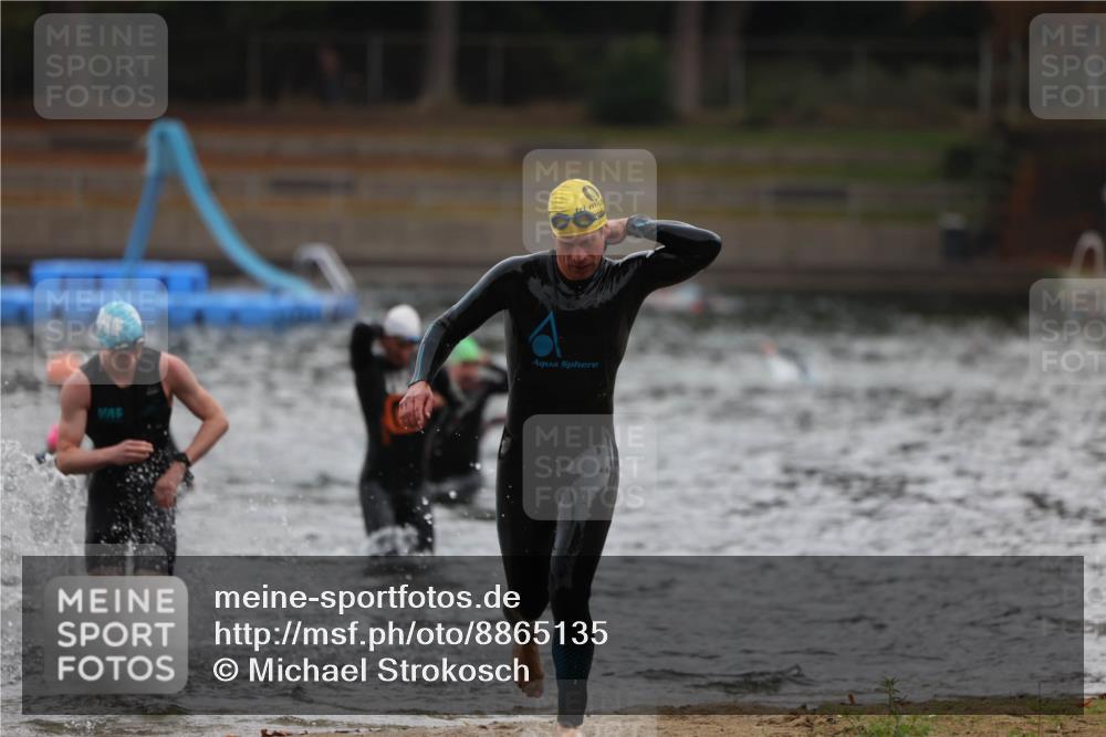 14.09.2025 - Stadtparktriathlon Michael Strokosch http://msf.ph/oto/8865135 14.09.2025 09:01:20 Schwimmen 386, 403, 412, 436 meine-sportfotos.de
