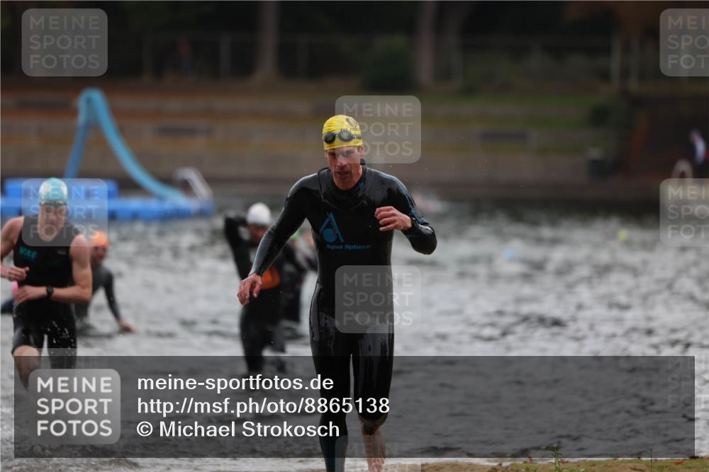 14.09.2025 - Stadtparktriathlon Michael Strokosch http://msf.ph/oto/8865138 14.09.2025 09:01:20 Schwimmen 386, 403, 412, 436 meine-sportfotos.de