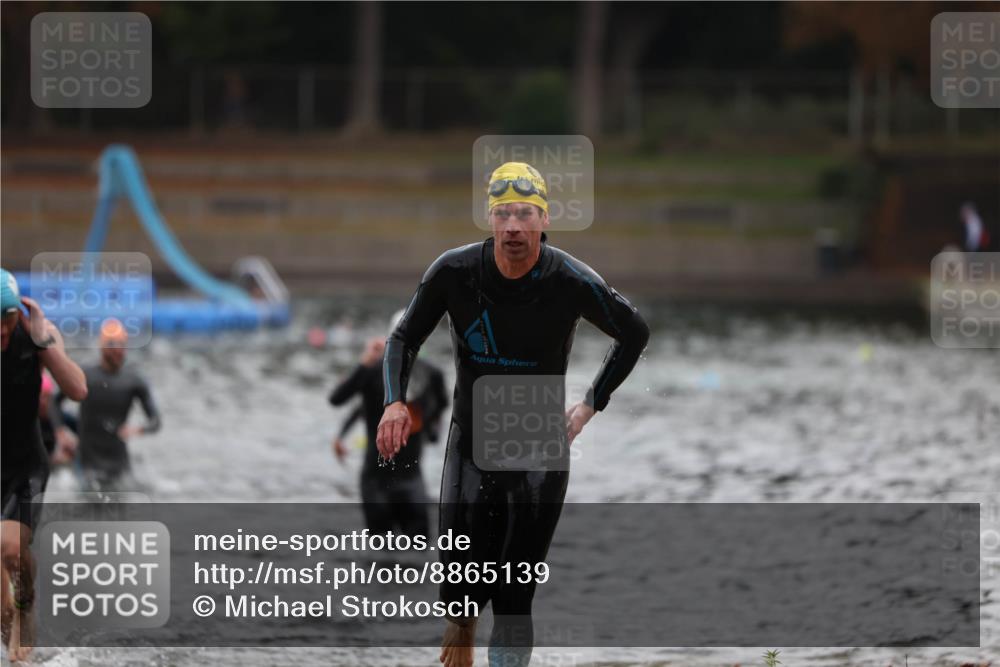 14.09.2025 - Stadtparktriathlon Michael Strokosch http://msf.ph/oto/8865139 14.09.2025 09:01:21 Schwimmen 386, 403, 412, 436 meine-sportfotos.de