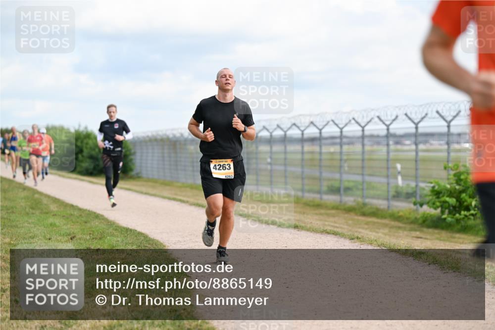 14.09.2025 - Airport Race Dr. Thomas Lammeyer http://msf.ph/oto/8865149 14.09.2025 12:05:30 Laufen 4263, 4263 meine-sportfotos.de