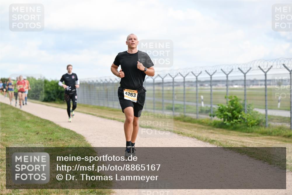 14.09.2025 - Airport Race Dr. Thomas Lammeyer http://msf.ph/oto/8865167 14.09.2025 12:05:31 Laufen 4263, 4263 meine-sportfotos.de