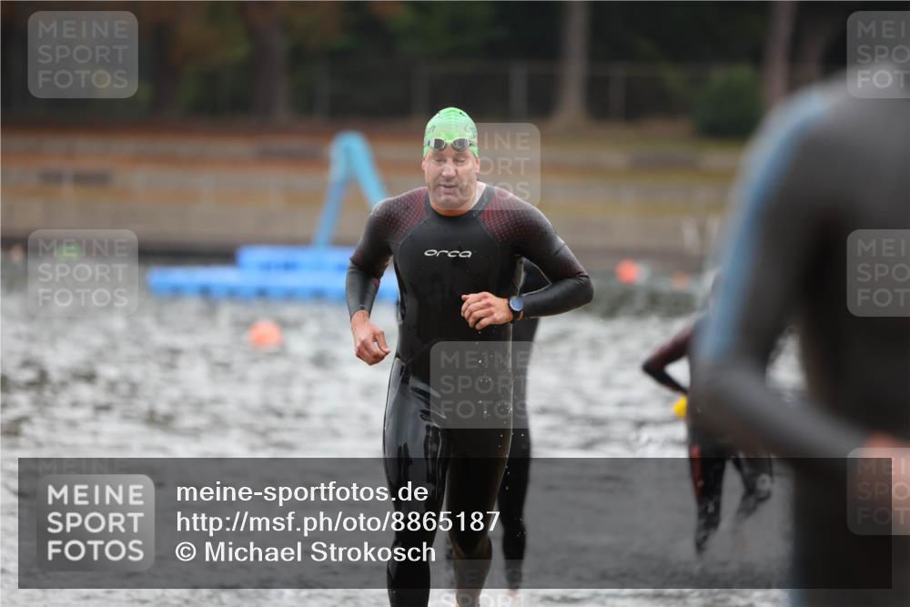 14.09.2025 - Stadtparktriathlon Michael Strokosch http://msf.ph/oto/8865187 14.09.2025 09:01:34 Schwimmen 386, 402, 404, 422 meine-sportfotos.de