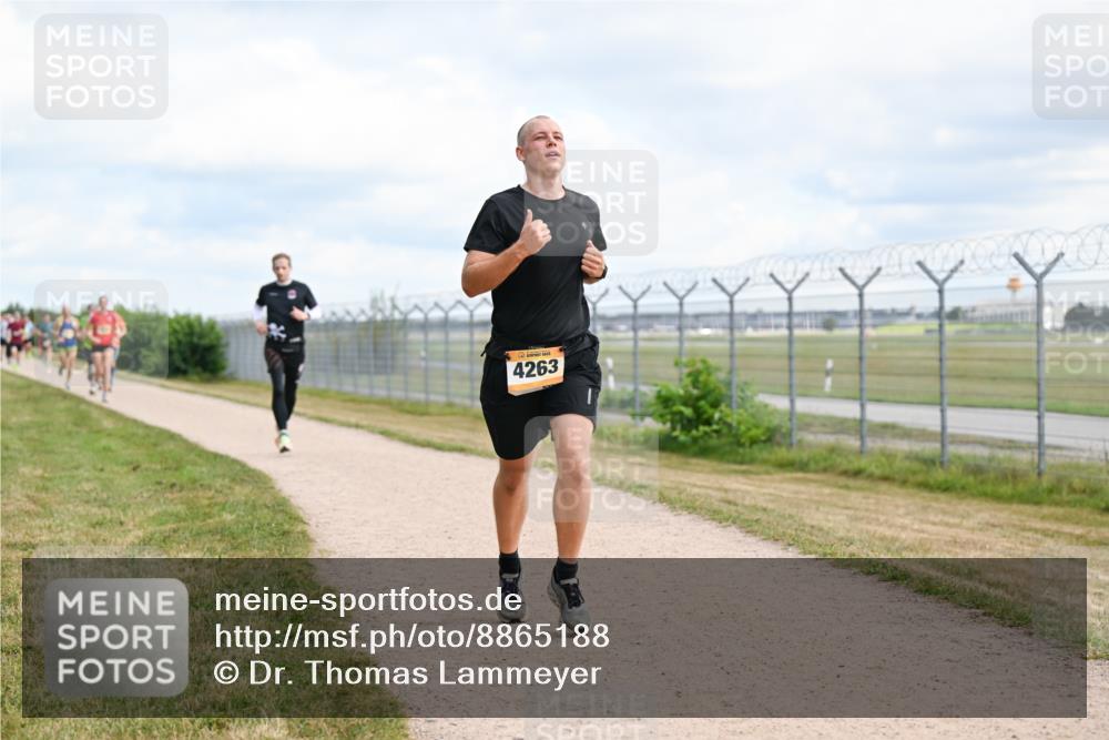 14.09.2025 - Airport Race Dr. Thomas Lammeyer http://msf.ph/oto/8865188 14.09.2025 12:05:32 Laufen 4263 meine-sportfotos.de