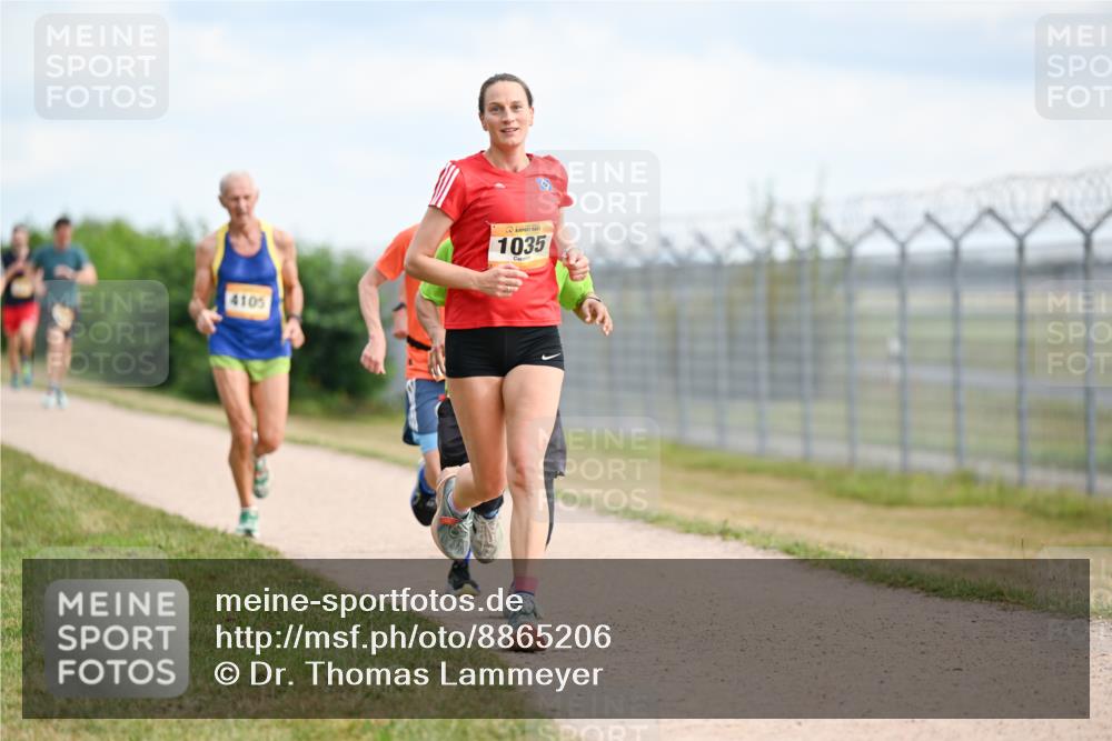 14.09.2025 - Airport Race Dr. Thomas Lammeyer http://msf.ph/oto/8865206 14.09.2025 12:05:38 Laufen 4105, 1035 meine-sportfotos.de