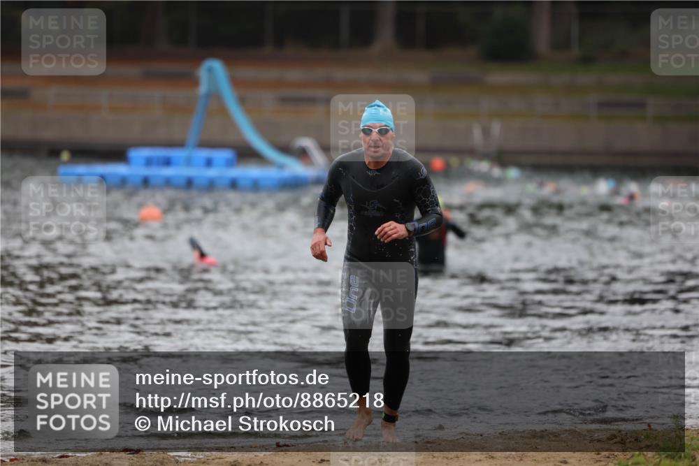 14.09.2025 - Stadtparktriathlon Michael Strokosch http://msf.ph/oto/8865218 14.09.2025 09:01:59 Schwimmen 397 meine-sportfotos.de