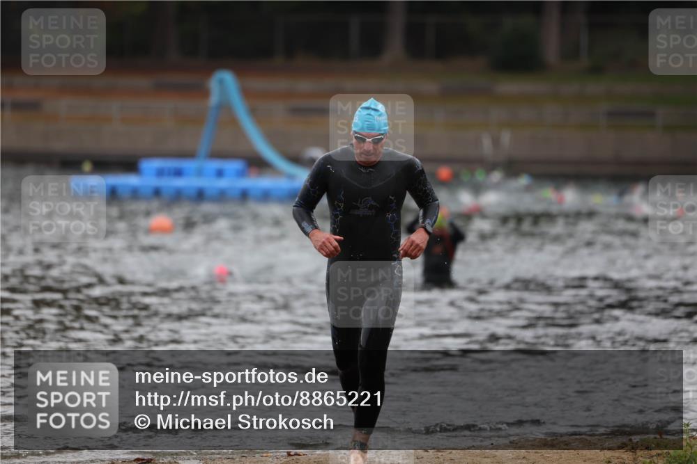 14.09.2025 - Stadtparktriathlon Michael Strokosch http://msf.ph/oto/8865221 14.09.2025 09:02:00 Schwimmen 397 meine-sportfotos.de