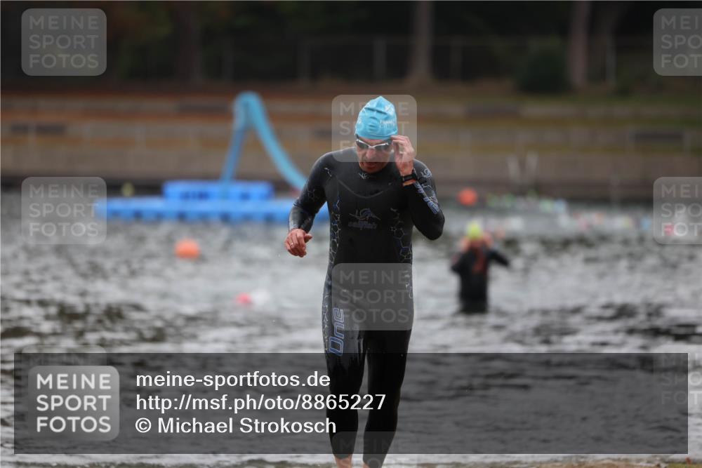 14.09.2025 - Stadtparktriathlon Michael Strokosch http://msf.ph/oto/8865227 14.09.2025 09:02:01 Schwimmen 397 meine-sportfotos.de
